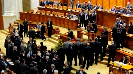 Situația actuală din parlament ține de „un umor de proastă calitate”. „Toată lumea se visează premier, dar nu știe cum s-o facă când se trezește!”