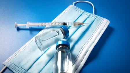 Primele doze cu noul vaccin anti-covid au ajuns în România
