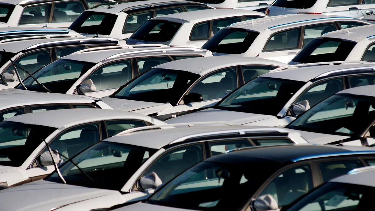 Boom pe piața auto din România. Vânzările și reparațiile trag industria în sus, creșteri spectaculoase în iulie