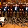 Războiul mandatelor fără sfârșit. Cine îi ține în funcții pe „băieții destoinici” din serviciile secrete