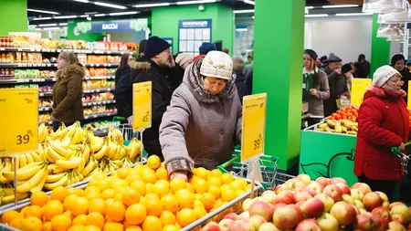 Marile lanțuri de retail din Rusia trec la raționalizarea produselor de bază