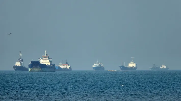 SUA lansează atacuri aeriene în Iran, dar afirmă că armistițiul este încă în vigoare