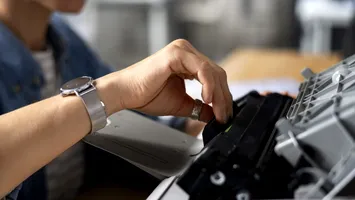 Cum să înlocuiești un cartuș de toner pentru imprimantă fără probleme: Sfaturi și proceduri importante