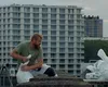 De la tâmplar la star de cinema. Cum a ajuns un român vocea muncitorilor imigranţi din Bruxelles