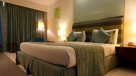 Turiştii au petrecut 3 miliarde de nopţi în hoteluri şi apartamente de închiriat din UE, în 2024. Care au fost ţările preferate şi unde se situează România în opţiunile lor