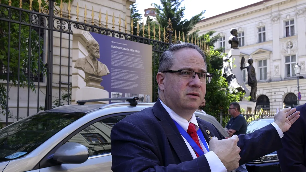 Observatorii externi ai alegerilor din România, întâlnire la AEP. Printre aceştia, trimisul lui Donald Trump