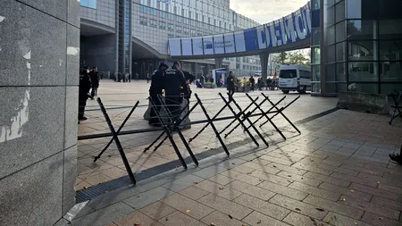 Garduri ghimpate și sute de polițiști mobilizați la Parlamentul European pentru a face față unui protest al fermierilor
