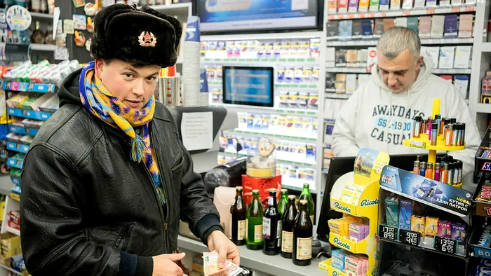 Cum a fost prima zi în Bulgaria după trecerea la euro. Cea mai rostită replică a vânzătorilor: „N-am să-ți dau rest!“