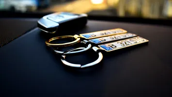 Gest surprinzător: un primar și-a recompensat angajații cu câte o mașină