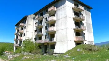 Locuințele neocupate din România ar putea adăposti populația Moldovei sau a Irlandei