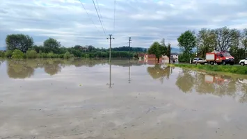 Cod roșu și portocaliu de inundații periculoase