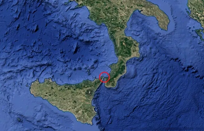 Podul va conecta Italia continentală cu Sicilia. (Strâmtoarea Messina)