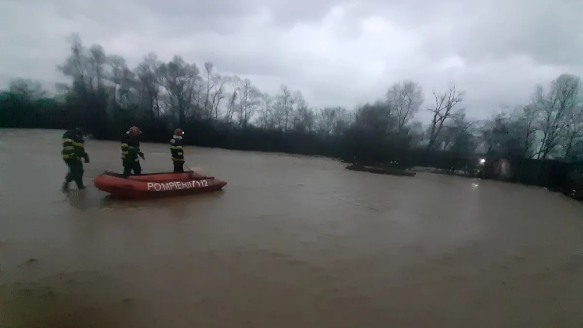 Vremea rea a făcut ravagii în ultimele 24 de ore în 22  localități din țară (FOTO)