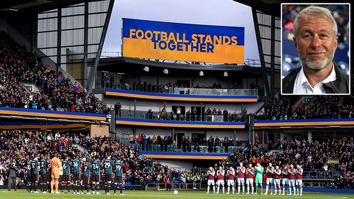Fanii lui Chelsea au stricat momentul dedicat victimelor din Ucraina și au aclamat numele lui Abramovici minute în șir (VIDEO)