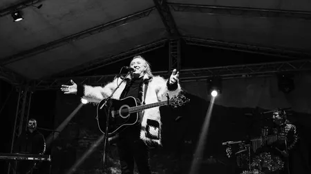 Ștefan Hrușcă câștigă câteva sute de mii de euro din concertele de Crăciun