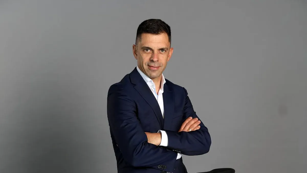 Un fost ministru, părăsit de iubită în noaptea de Revelion