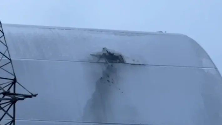 Alertă la Cernobîl: Sarcofagul reactorului avariat și-a pierdut funcția de izolare după un atac cu dronă