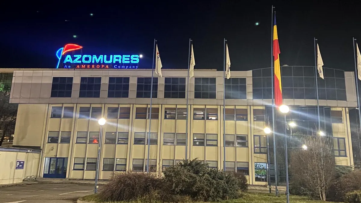 Moartea Azomureș, tratată cu praf de stele: Ministerul Economiei combate șomajul prin ”rafinarea politicilor publice”