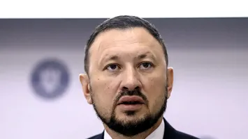 Fechet trage linie. Cine rămâne și cine pleacă de la Protecția Mediului