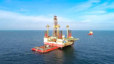 În anii 80, România extrăgea petrol din Marea Neagră. Istoria celor 7 platforme de foraj construite la Galați