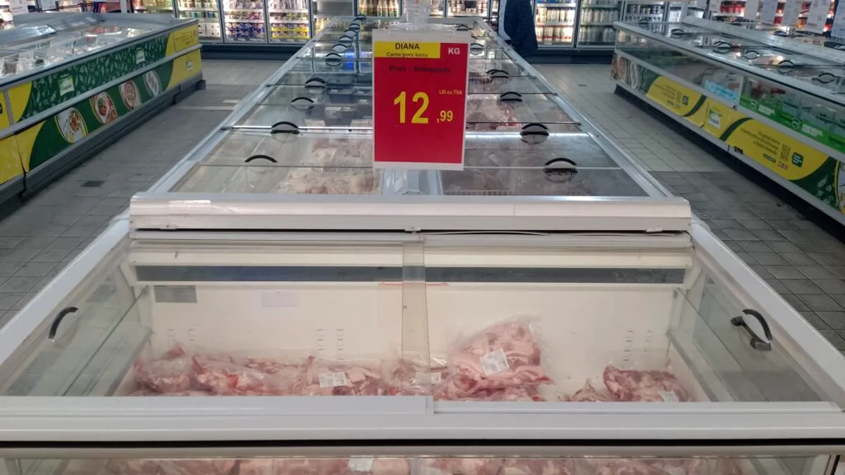 Supermarketul care vindea cea mai ieftină carne de porc, amendat cu 20.000 lei  