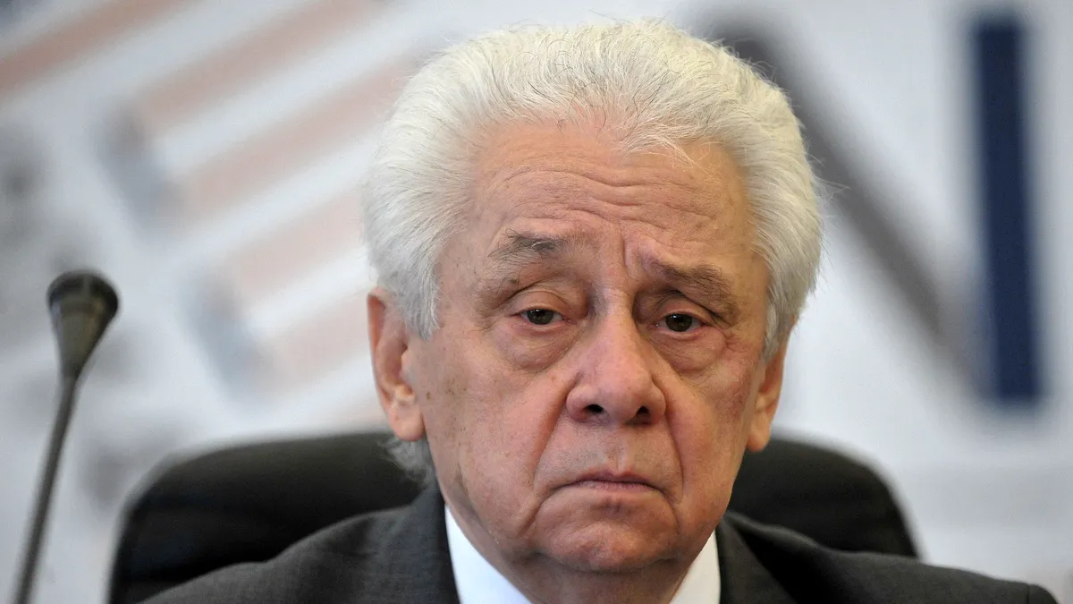 A murit Traian Chebeleu, fost purtător de cuvânt al lui Ion Iliescu. A fost un diplomat de renume