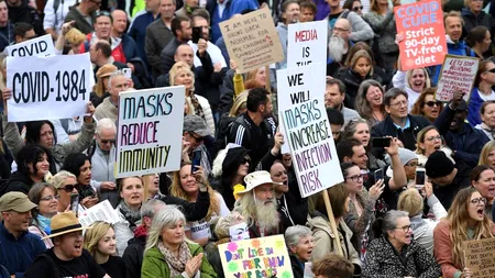 Polițiști răniți după o manifestație antirestricții de la Londra