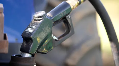 Cât costă un plin de benzină în Arabia Saudită. „Aducem și în România?”