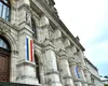Bărbat trimis în judecată pentru promovarea simbolurilor fasciste, după ce a vandalizat o sinagogă din București