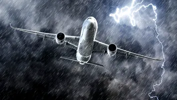 Avion cu destinația București, afectat de turbulențe: 3 însoțitoare de bord au fost rănite