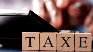 Nu scăpăm de taxe nici la horoscop. Cât costă să afli când te-ai născut?