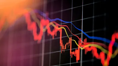 Traderii sunt cu gândul la vacanță. Toți vor să vândă. Bursa, pe roșu total, în trazacțiile de vineri