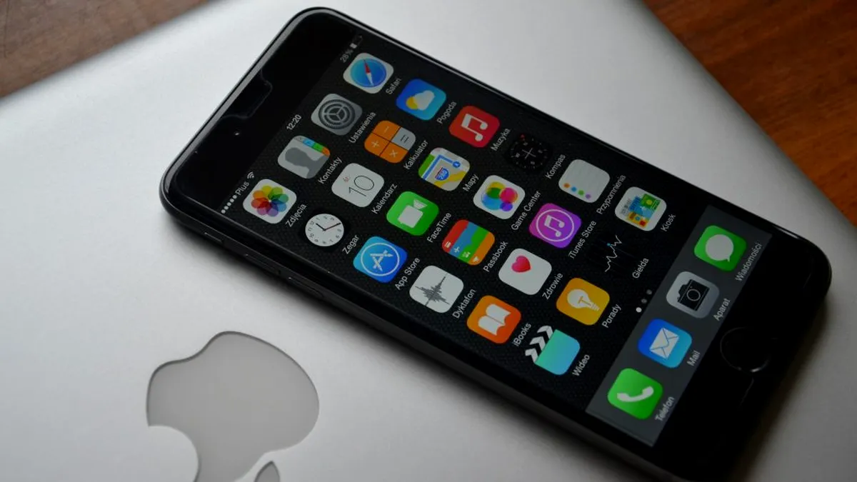 Apple vinde, pentru prima dată, piese de schimb pentru repararea Iphone-urilor