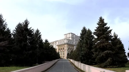 Palatul Parlamentului, în impas: Problemele „orășelului” din orașul București