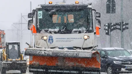 Sute de mașini și case distruse de zăpadă. Peste 180 de dosare de daune, în doar patru zile