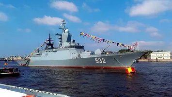 The Telegraph: O navă de război rusească traversează Canalul Mânecii, sub acoperire