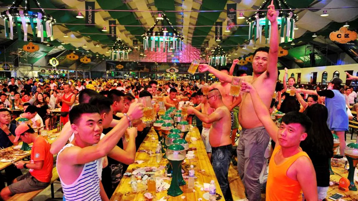 Festivalul Internațional al berii din China a uimit lumea în pandemie