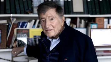 Lucruri necunoscute despre inventatorul pilulei contraceptive, Étienne-Émile Baulieu. „Mama m-a învățat că femeile merită aceleași drepturi ca bărbații”