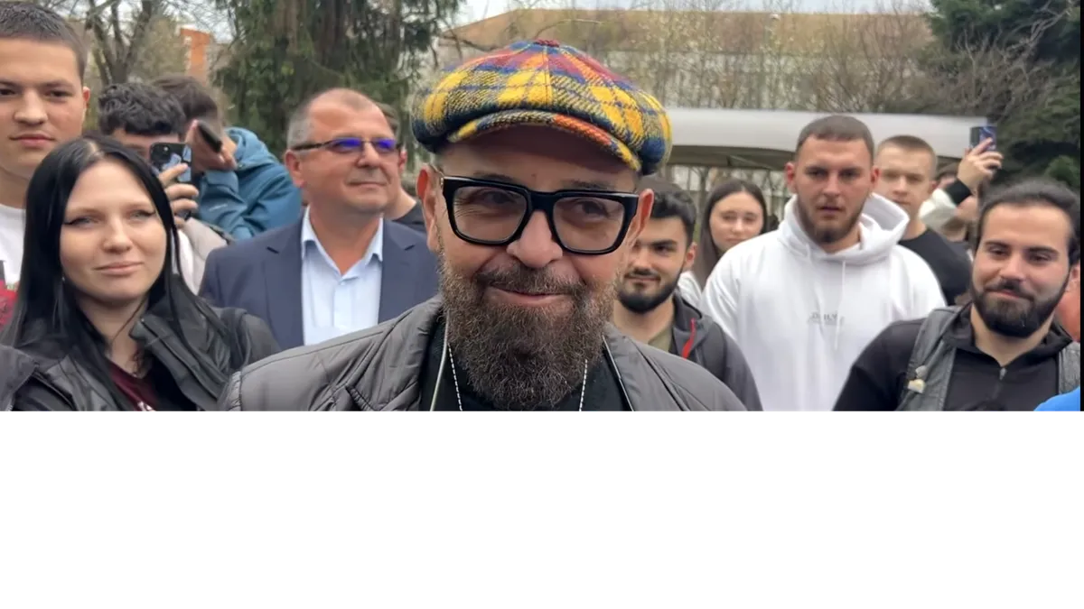 Uleiul de la candelă a scăpat de verificări! Piedone, mesaj de Paște pentru „cârcotași”: „Merg la biserică, cu familia”