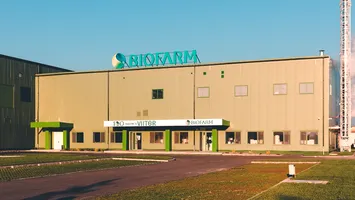 Ultimul bilanț al Biofarm: 180 de milioane scoase din companie, un bonus de 12 milioane pentru conducere și un trimestru pe care nimeni nu l-a observat că a fost pe pierdere
