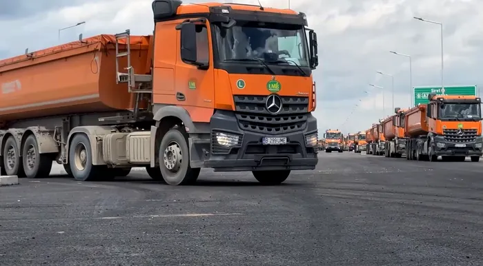E agitație mare pe podul peste râul Buzău construit de Umbrărescu