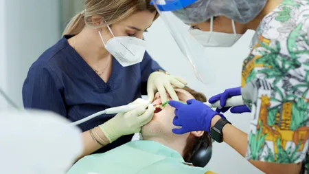 Infecțiile dentare pot declanșa puseuri de poliartrită reumatoidă  