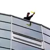 Proteste după desființarea sentinței „turul 2 înapoi”! Un fan Georgescu s-a urcat pe clădirea ÎCCJ
