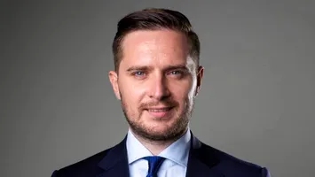 Bujduveanu taie din cheltuieli. Indemnizațiile șefilor companiilor municipale, reduse drastic