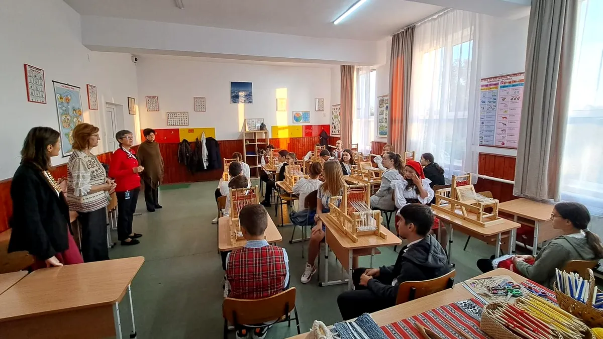 Mâini tinere, rădăcini vechi. Cum readuc tinerii români la viață meșteșugurile tradiționale