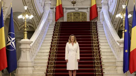 Dezbatere electorală: Elena Lasconi, în rolul elevului din sceneta cu castravetele: Nu știu lecția, dar vă zic despre curcubitaceu