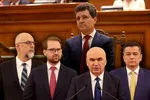 Troc politic transpartinic. Remunerații de nabab pentru politicienii cocoțați în funcții publice de top