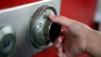 Delapidare la Agenția pentru Romi: aproape 40.000 de lei dispăruți din seif