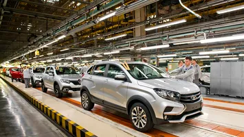 Situația devine critică: angajații celui mai mare producător auto din Rusia sunt concediați în masă
