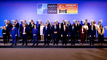Tensiuni la reuniunea NATO. Ministrul polonez de Externe: „Nu înțeleg ostilitatea Ungariei față de Ucraina”